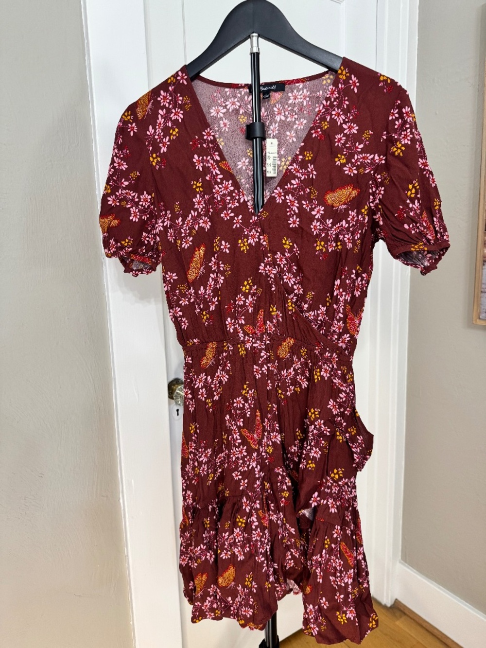 NWT Madewell Ruffle Wrap Dress, Floral Butterfly Burgandy Size 4